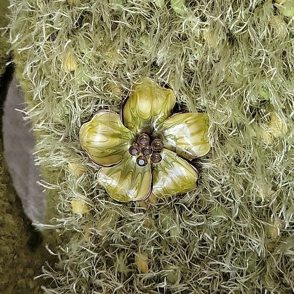 Fun Fur Green Bag with Enamel Flower Snap - Picture 2 of 6
